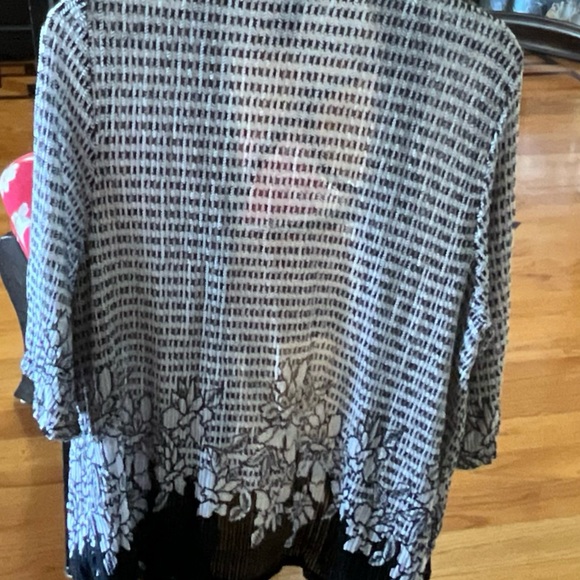 Cardigan - Picture 2 of 3